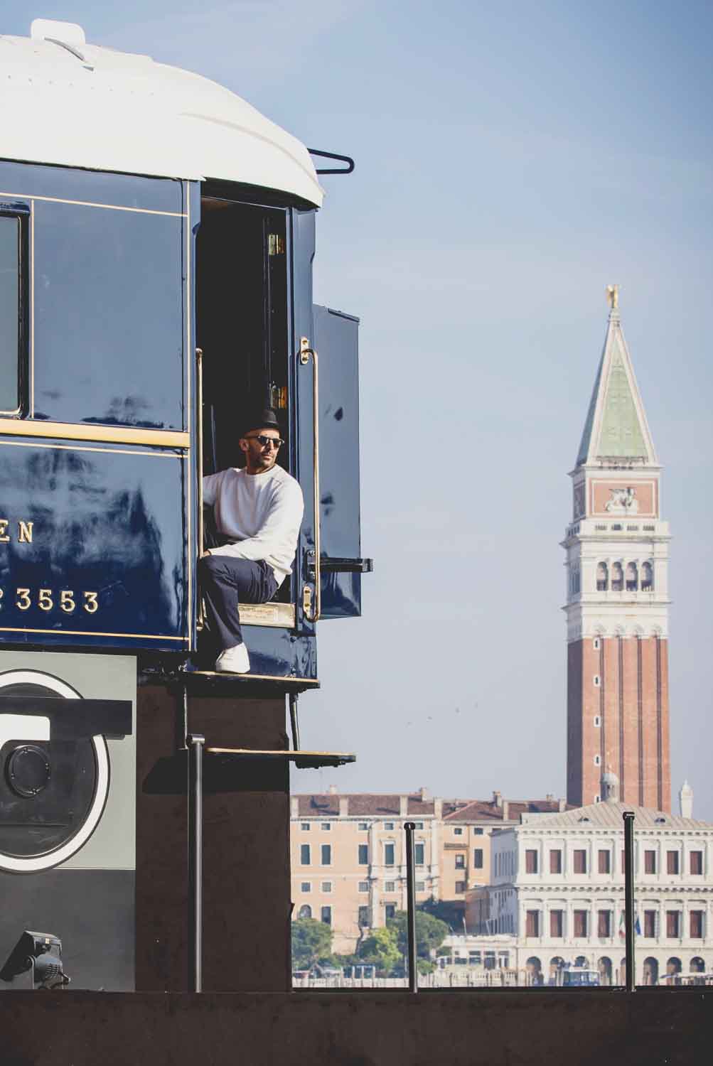 Vom 17. bis 22. April war der Waggon in Venedig zu sehen. Venice Simplon-Orient-Express, 2024 ©JR