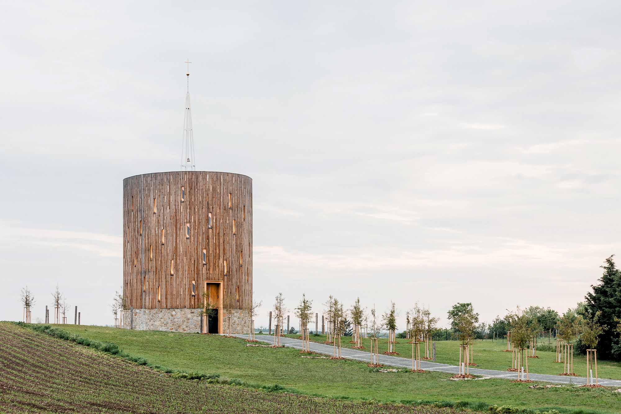 Kapelle von Nesvačilka: ins Licht gesetzt