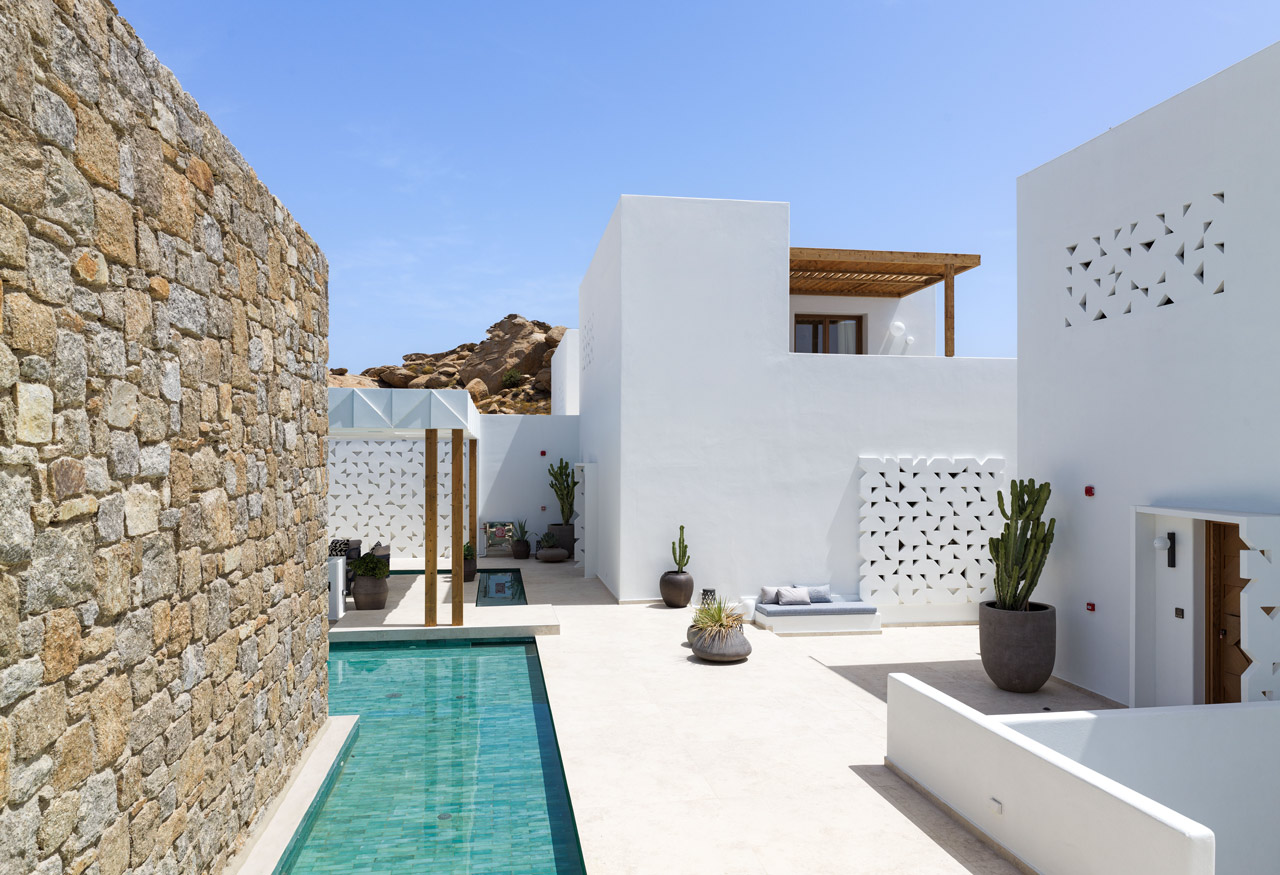 Amyth of Mykonos Super Paradise