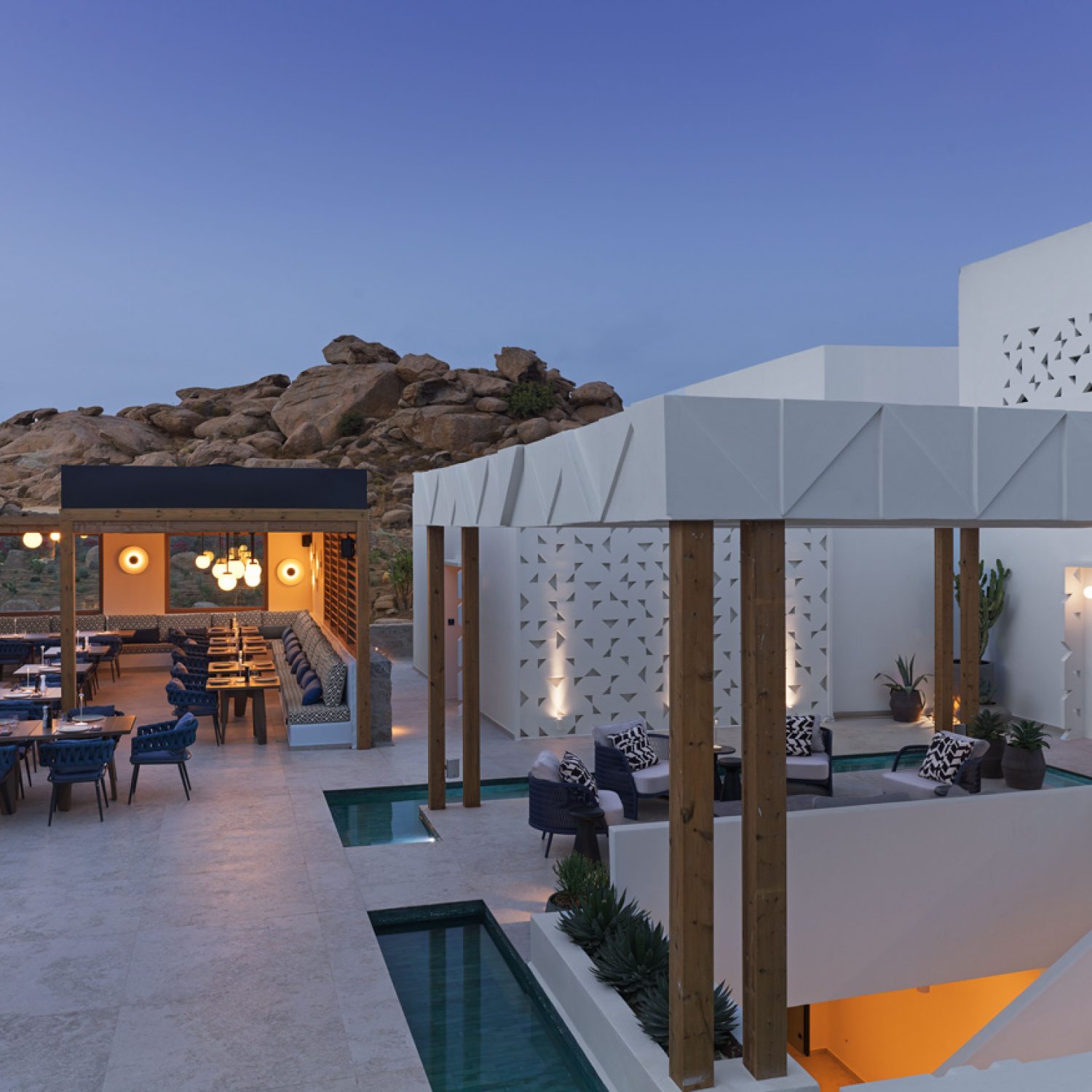 amyth of mykonos super paradise